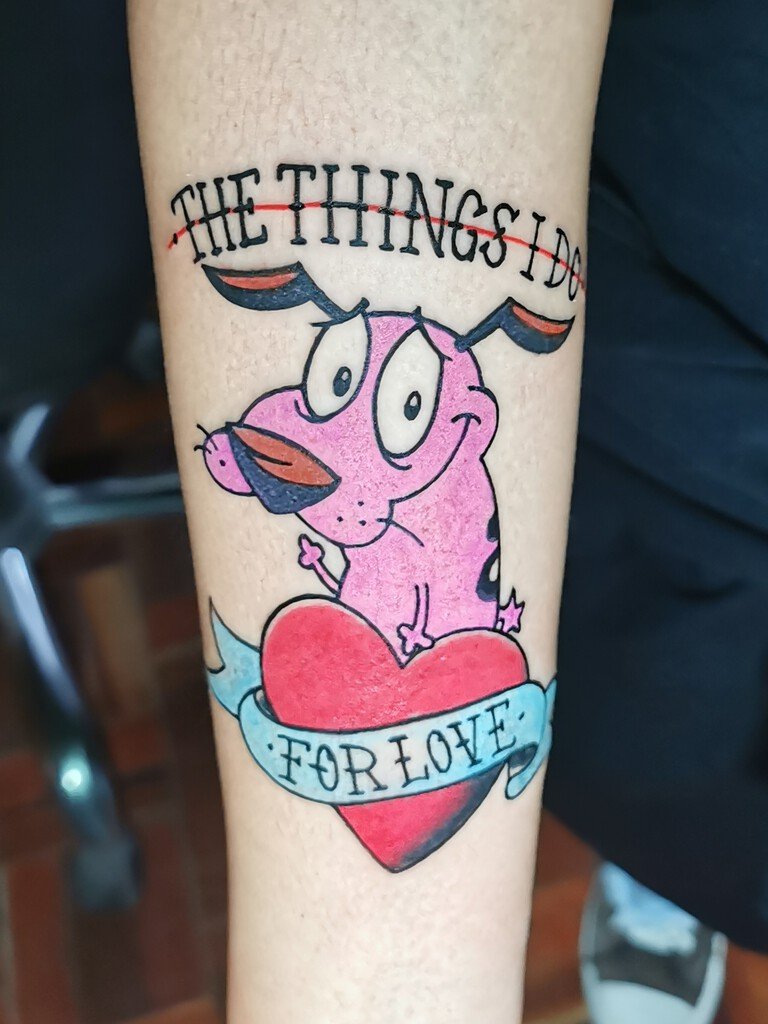 tatuaje-full-color-coraje-el-perro-cobarde